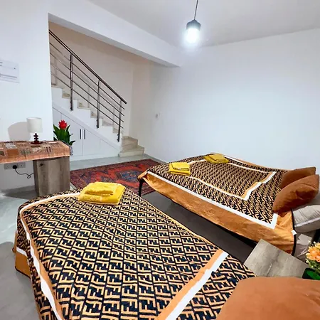 Orange Sunset Duplex Lapta 2 Bedrooms Close To Merit Casino شقة