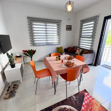 Orange Sunset Duplex Lapta 2 Bedrooms Close To Merit Casino * Meniko