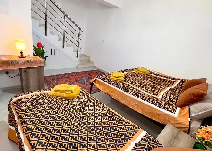 شقة Orange Sunset Duplex Lapta 2 Bedrooms Close To Merit Casino Meniko