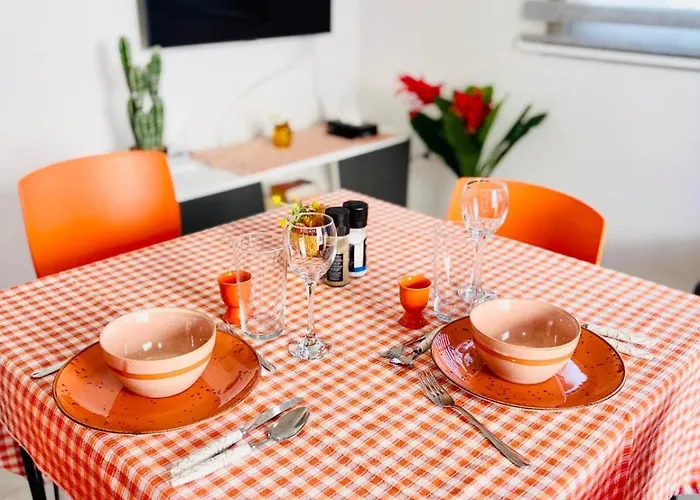 Orange Sunset Duplex Lapta 2 Bedrooms Close To Merit Casino *