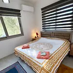 شقة Orange Sunset Duplex Lapta 2 Bedrooms Close To Merit Casino *
