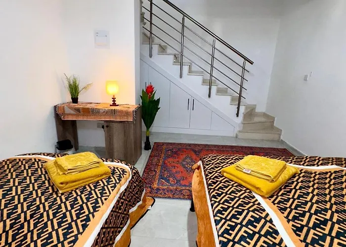 Orange Sunset Duplex Lapta 2 Bedrooms Close To Merit Casino Appartement Meniko